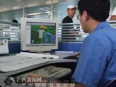 智能制造新篇章 網絡媒體龍江行走進齊齊哈爾第一機床廠，探訪網絡技術賦能工業轉型升級